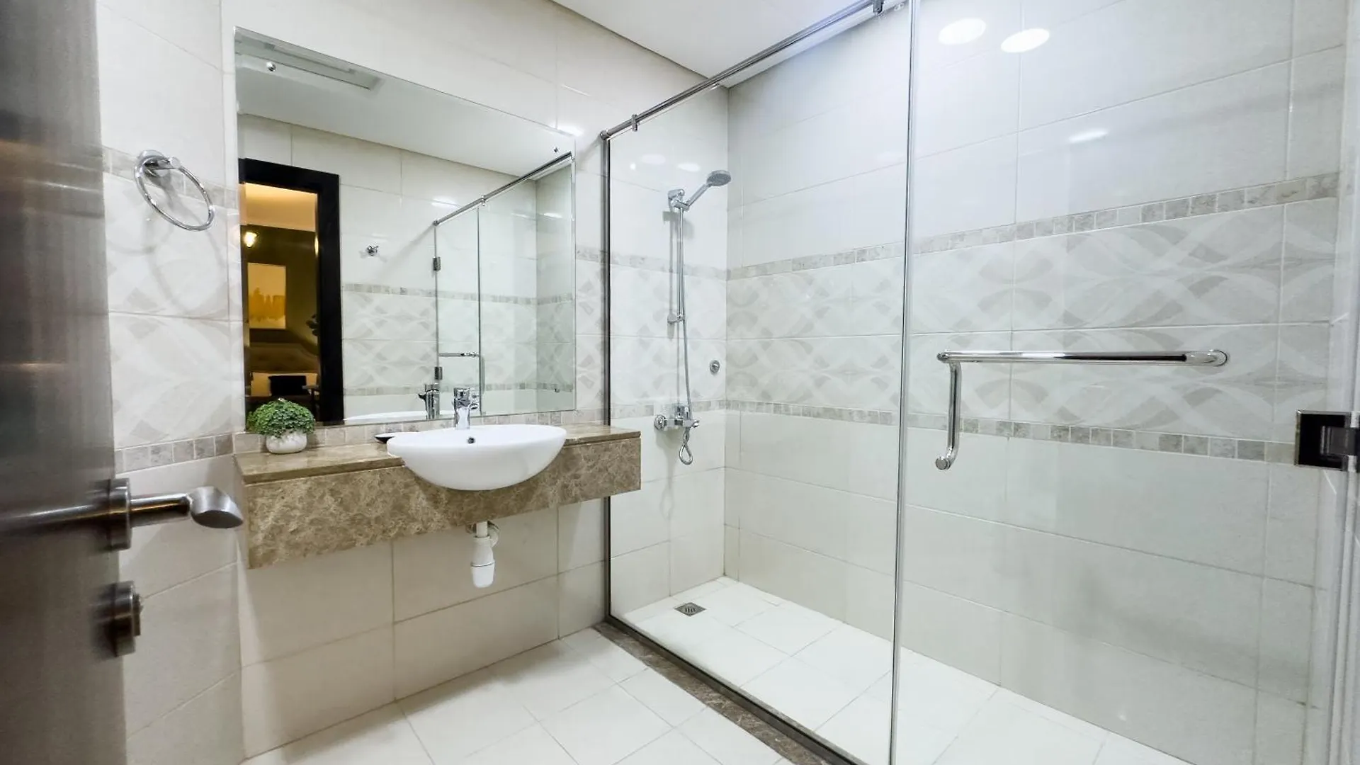 Luxury Apartment In Business Bay 5 People 迪拜 阿拉伯联合酋长国