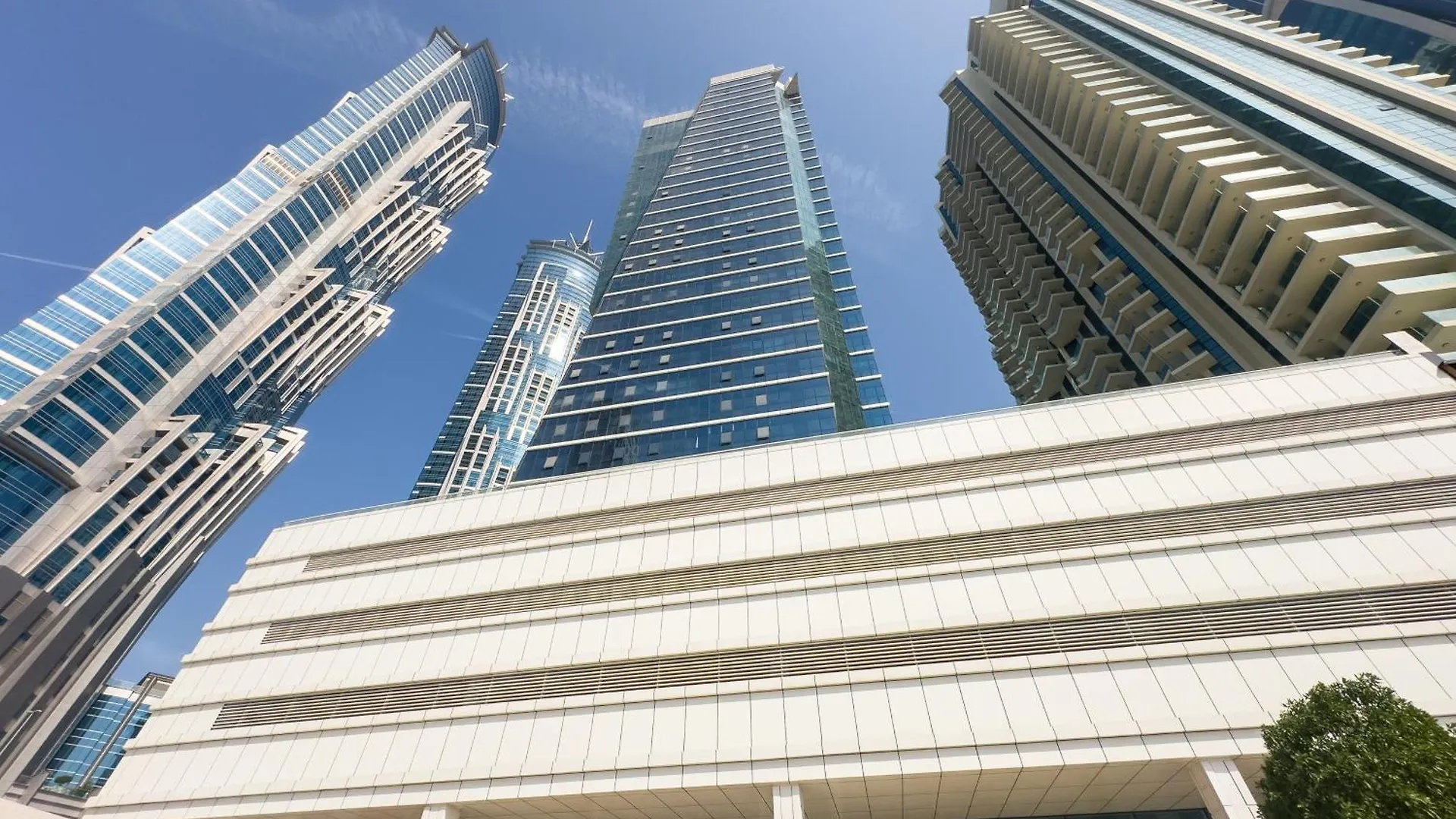 Luxury Apartment In Business Bay 5 People Dubai