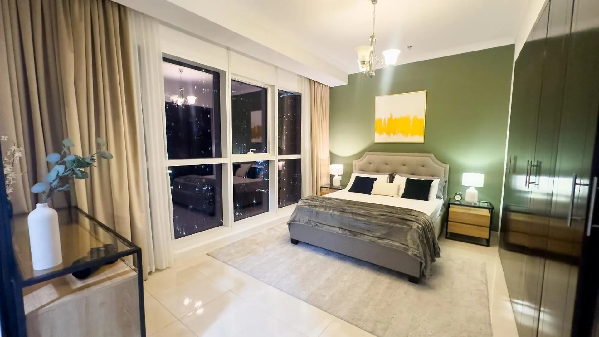 Luxury Apartment In Business Bay 5 People Dubai